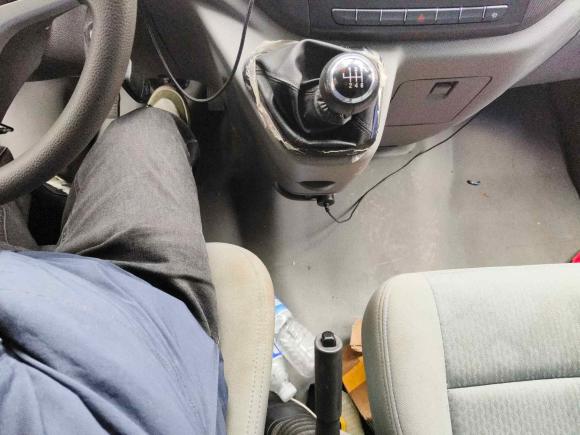 [无锡·苏B] 二手福田图雅诺2023款 吉象多功能 2.0T手动 长轴中顶 后单胎5/6/7/9座