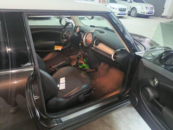 [青岛·鲁B] 二手MINIMINI2011款 1.6L COOPER Fun