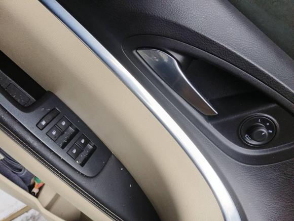 [武汉·鄂A] 二手别克别克GL82023款 陆上公务舱 尊贵型