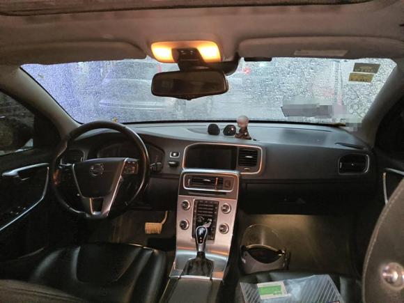 [武汉·鄂W] 二手沃尔沃沃尔沃S602015款 S60L 2.0T 智远版