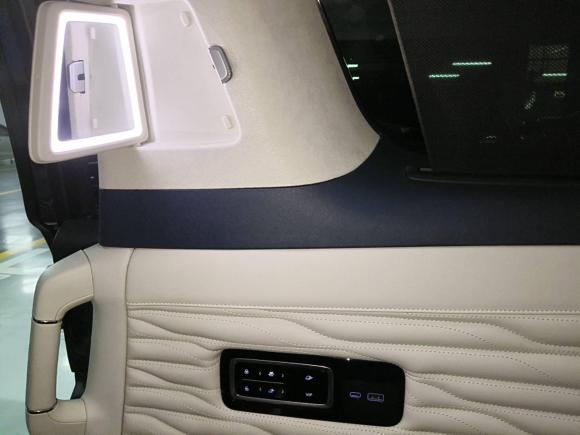 [广州·粤A] 二手别克世纪2023款 2.0T 四座私享版