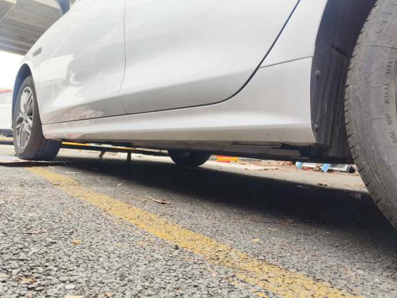 [上海·浙F] 二手比亚迪秦PLUS2024款 荣耀版 DM-i 120KM卓越型