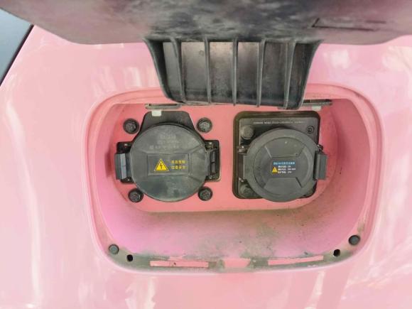 [无锡·苏B] 二手奇瑞新能源小蚂蚁2021款 15万蚁粉款 新蚁酷版 磷酸铁锂