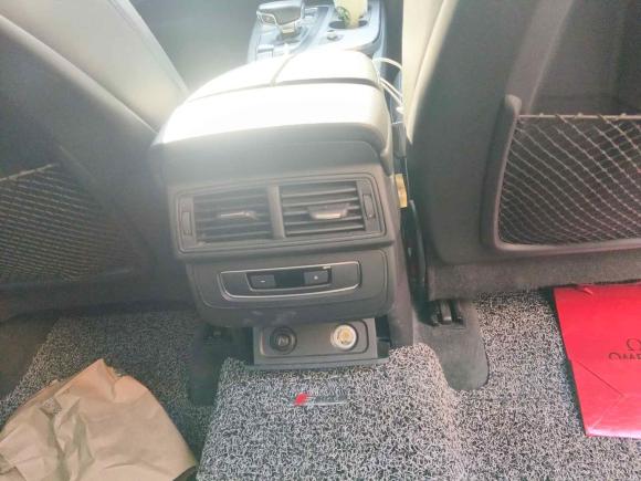 [上海·苏U] 二手奥迪奥迪Q72016款 40 TFSI 舒适型