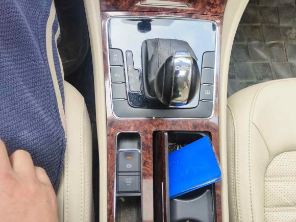 [上海·沪C] 二手大众帕萨特2011款 2.0TSI DSG御尊版