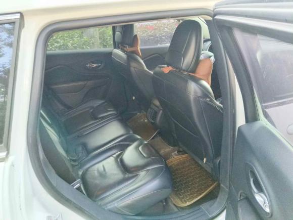 [合肥·皖A] 二手Jeep自由光2016款 2.4L 专业版