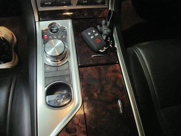 [上海·沪M] 二手捷豹捷豹XF2012款 XF 3.0L V6豪华版