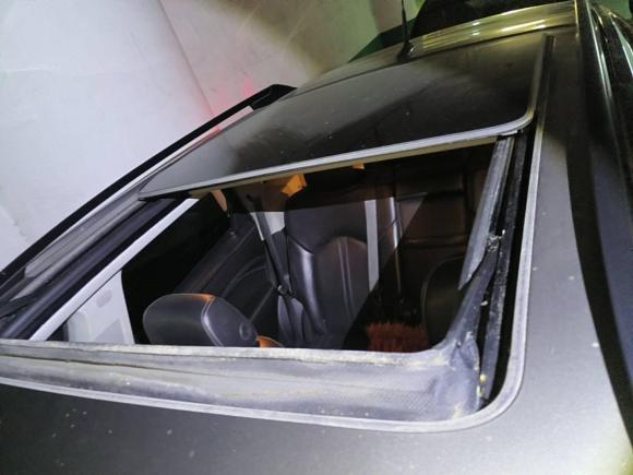 [广州·粤A] 二手凯迪拉克凯迪拉克SRX2012款 3.0L 舒适型