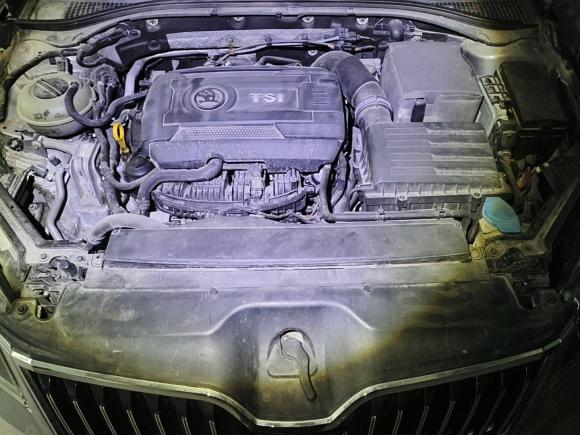 [济南·鲁A] 二手斯柯达速派2016款 TSI330 DSG创行版