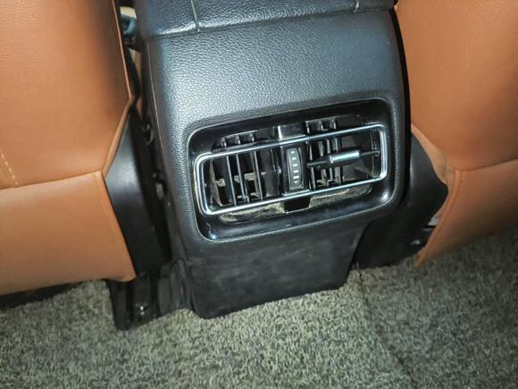 [武汉·鄂A] 二手奇瑞瑞虎72016款 2.0L CVT耀目版