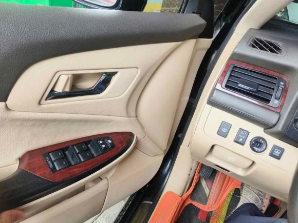 [广州·粤A] 二手丰田皇冠2011款 2.5L Royal 真皮天窗特别版