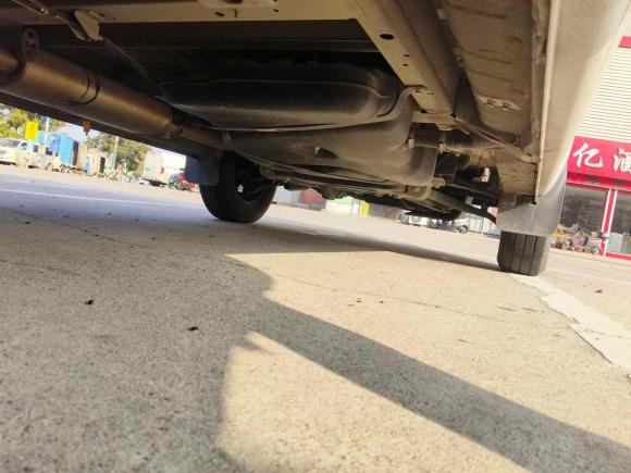 [无锡·苏B] 二手上汽大通MAXUS新途V802019款 2.5T经典款AMT傲运通短轴中顶5/6座