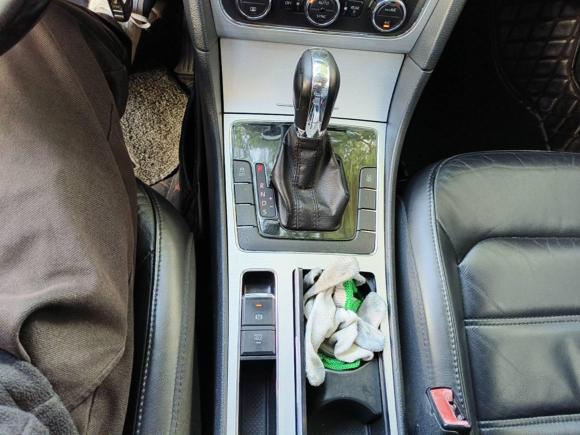 [上海·沪C] 二手大众帕萨特2014款 1.8TSI DSG尊荣版