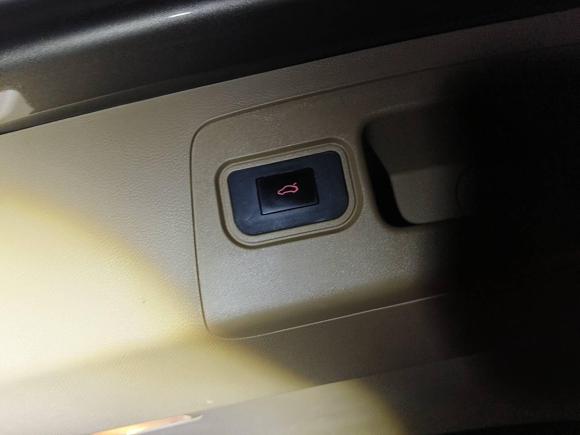 [上海·沪B] 二手别克别克GL82020款 ES陆尊 653T 尊享型