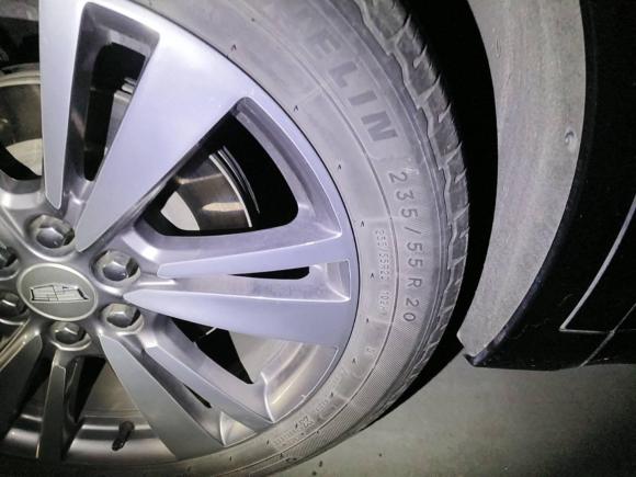 [上海·沪B] 二手凯迪拉克凯迪拉克XT62021款 28T 七座豪华型