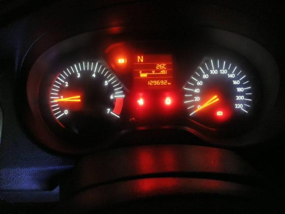 [武汉·鄂A] 二手雪铁龙爱丽舍2016款 1.6L 自动时尚型