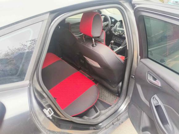 [佛山·粤E] 二手福特福克斯2015款 两厢 1.6L 手动舒适型