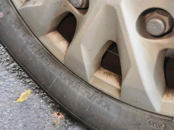 [深圳·粤B] 二手大通新途V902021款 2.0T自动智运王后驱单胎长轴高顶7座