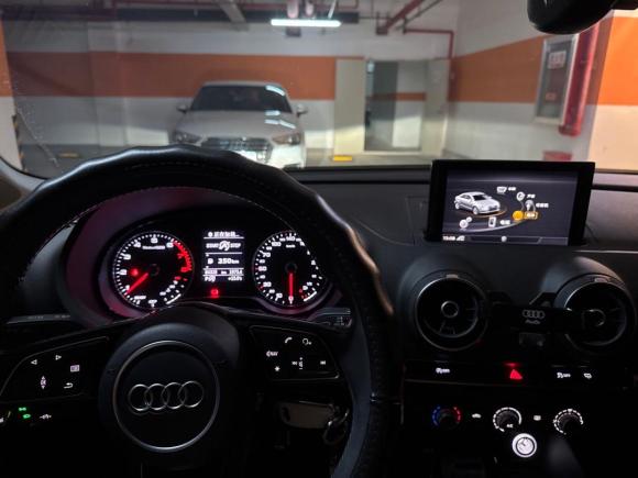 [苏州·苏E] 二手奥迪奥迪A32017款 Sportback 35 TFSI 进取型