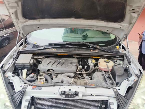 [苏州·苏E] 二手别克别克GL82014款 2.4L 经典版