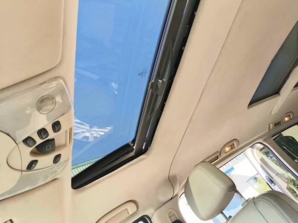 [上海·沪L] 二手奔驰唯雅诺2010款 2.5L 尊贵版