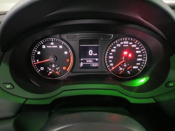 [上海·沪D] 二手奥迪奥迪Q32017款 30 TFSI 时尚型