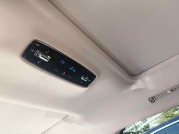 [深圳·粤B] 二手荣威荣威iMAX82022款 400TGI 尊荣版