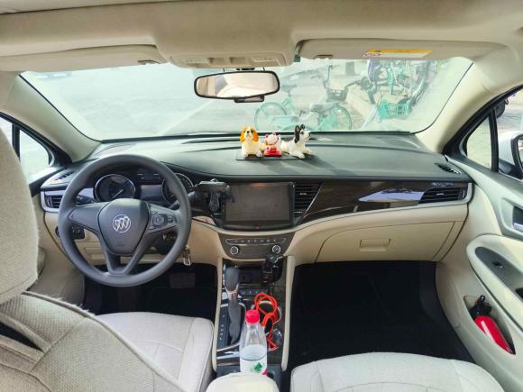 [成都·川A] 二手别克威朗2018款 三厢 15S 自动进取型