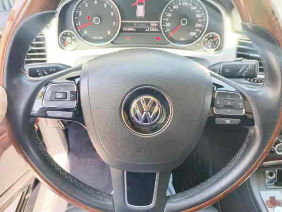[义乌·浙G] 二手大众途锐2011款 3.0TSI 高配型