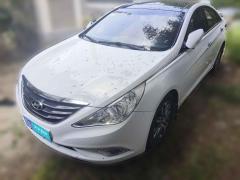 [济南·鲁A] 现代索纳塔2013款 2.4L 自动领先版 国IV