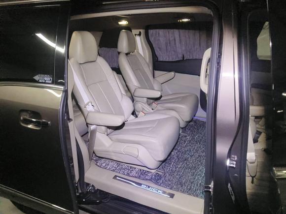 [上海·沪D] 二手别克别克GL82014款 3.0L XT豪华商务旗舰版