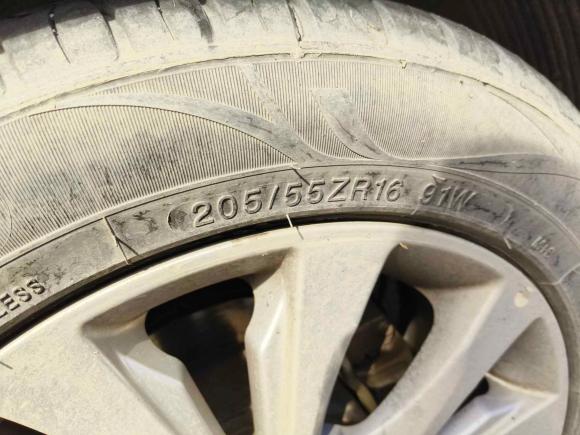 [广州·赣A] 二手现代朗动2016款 1.6L 自动尊贵型