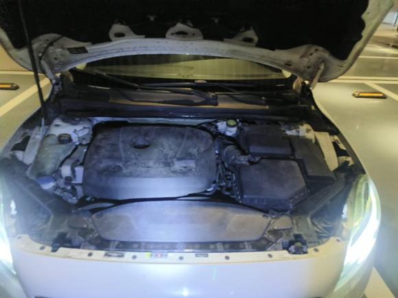 [上海·鲁G] 二手沃尔沃沃尔沃V402017款 T3 智逸版