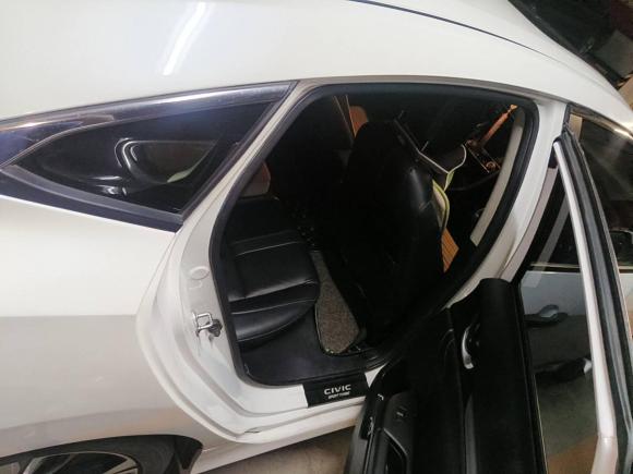 [济南·鲁A] 二手本田思域2016款 220TURBO CVT尊贵版