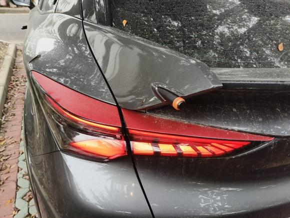 [嘉兴·浙F] 二手长安长安UNI-T2023款 第二代 1.5T 运动版 尊贵型