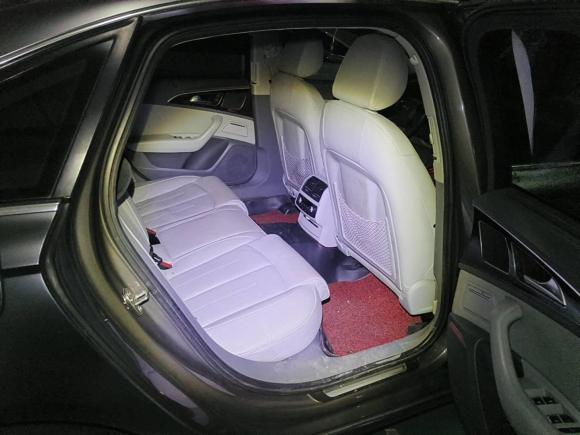 [武汉·鄂A] 二手奥迪奥迪A6L2012款 30 FSI 豪华型