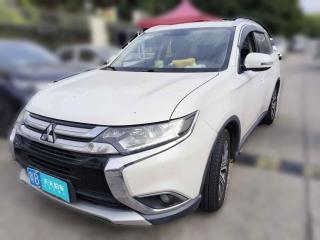 三菱欧蓝德2018款 2.0L 两驱嘉乐版 7座