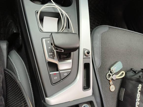 [上海·沪B] 二手奥迪奥迪A4L2022款 40 TFSI 时尚动感型