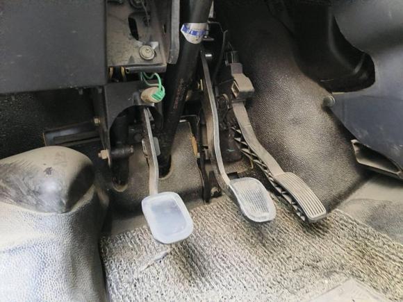 [杭州·鲁V] 二手福特经典全顺2016款 2.8T柴油短轴6座中顶多功能车JX493ZLQ4