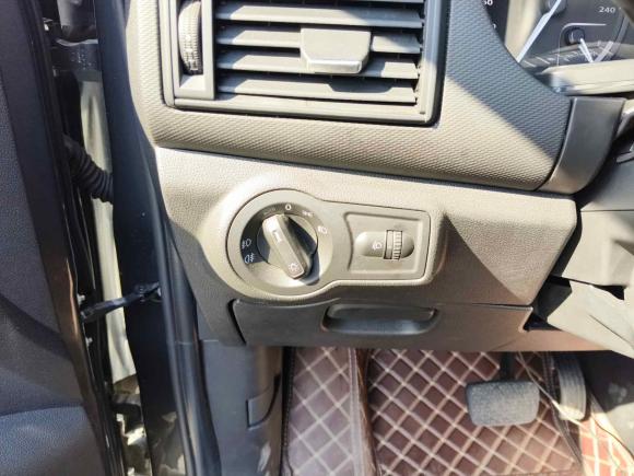 [南京·苏A] 二手观致观致52018款 1.6T 自动尊贵型