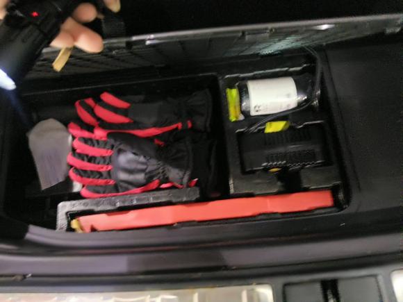 [宁波·浙B] 二手蔚来蔚来ES82018款 355KM 基准版 七座版