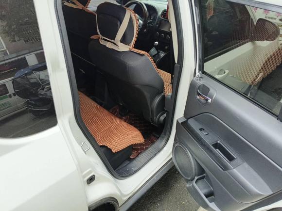 [成都·川R] 二手Jeep指南者(进口)2012款 2.4L 四驱运动版