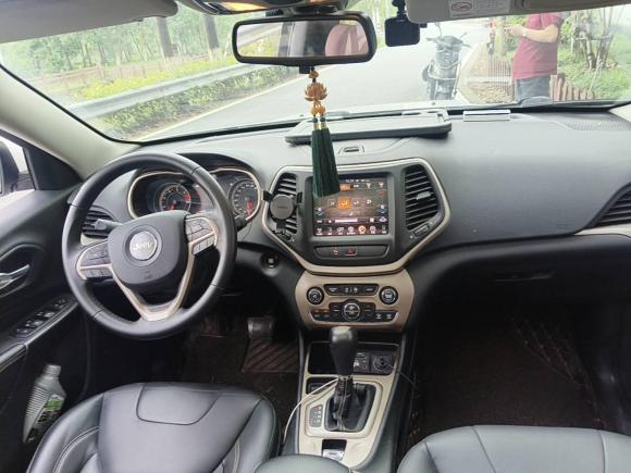 [上海·豫S] 二手Jeep自由光2016款 2.4L 领先智能版