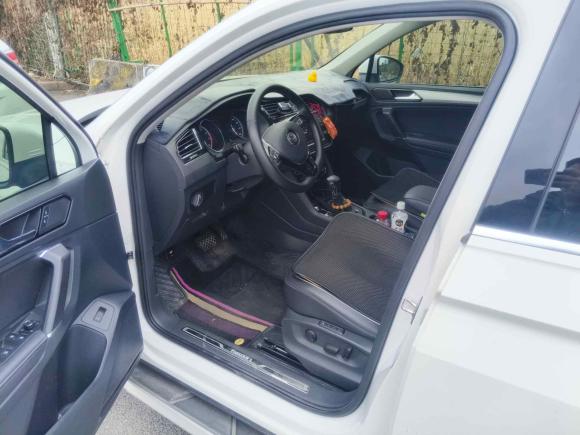 [上海·沪E] 二手大众途观L2017款 380TSI 自动四驱旗舰版