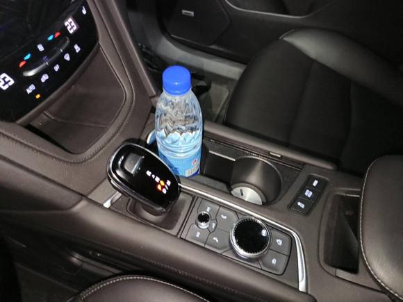 [广州·粤A] 二手凯迪拉克凯迪拉克XT62022款 2.0T 七座两驱豪华型