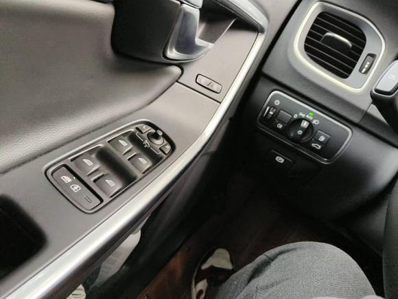 [上海·沪A] 二手沃尔沃沃尔沃V602017款 Cross Country T5 AWD 国VI