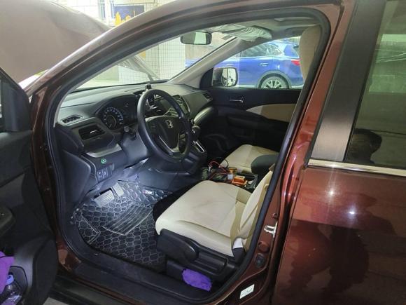 [广州·粤A] 二手本田本田CR-V2016款 2.0L 两驱都市版