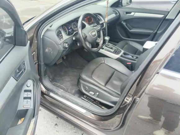 [南通·苏E] 二手奥迪奥迪A4L2016款 30 TFSI 典藏版 自动舒适型