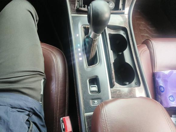 [武汉·鄂A] 二手别克君越2013款 2.4L SIDI精英舒适型