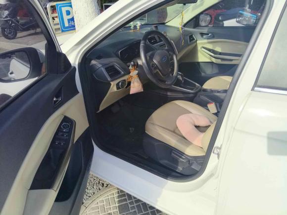 [无锡·苏B] 二手福特福睿斯2015款 1.5L 自动时尚型